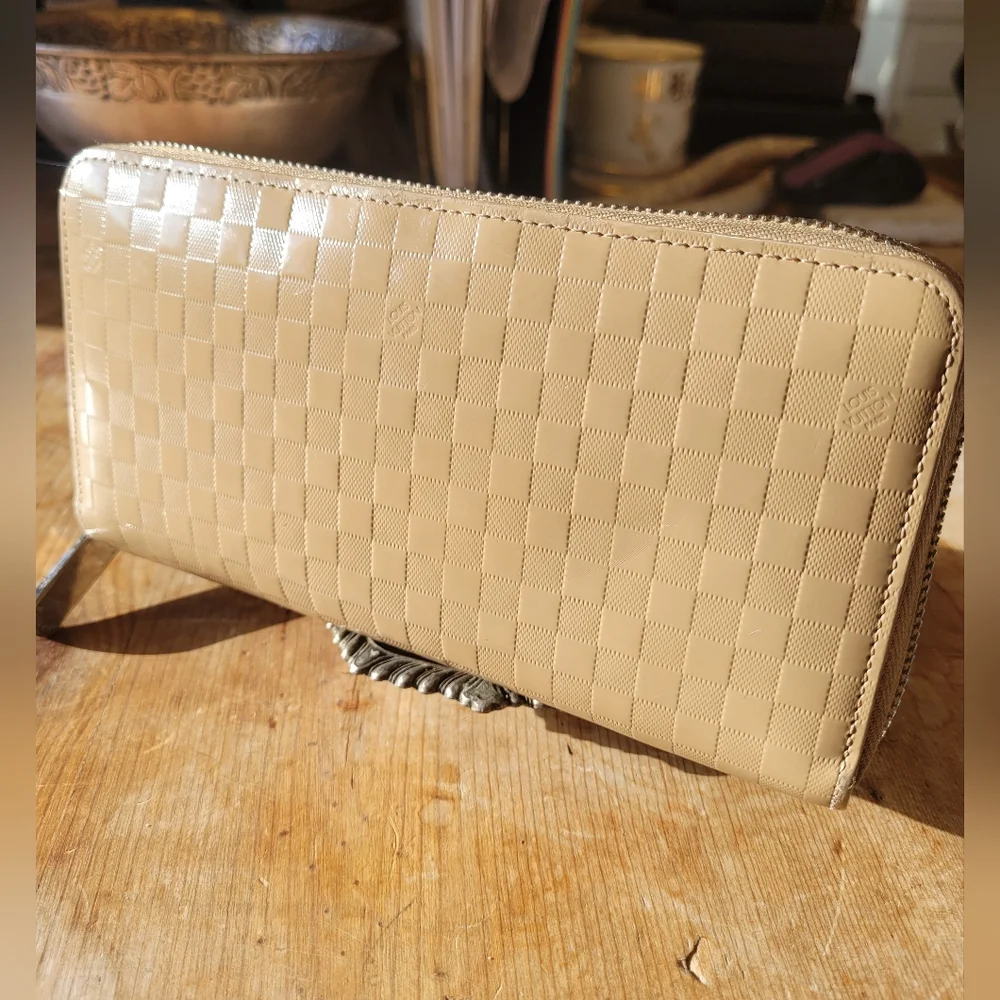 LOUIS VUITTON Shiny Calf Damier Facette Wallet